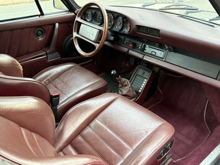 Porsche 911 Carrera 3.2