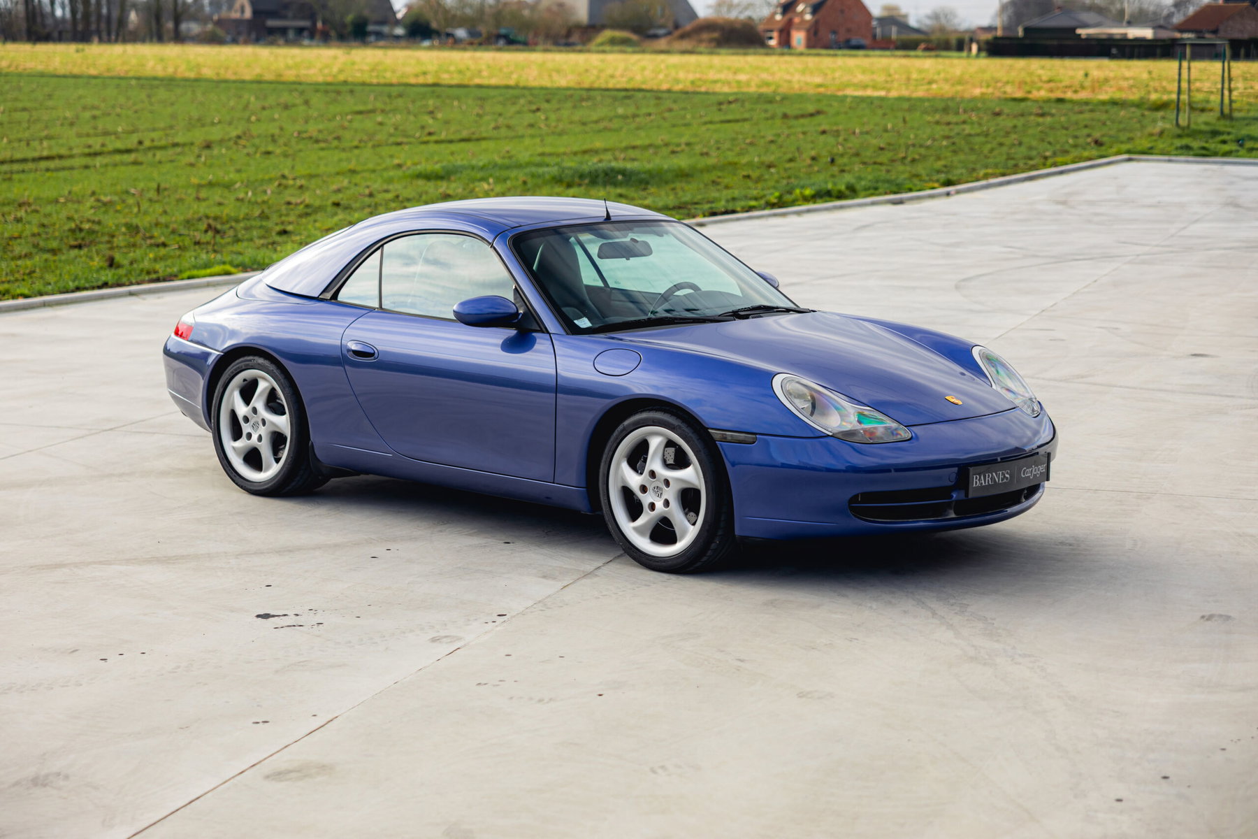 Porsche in Zenith Blue Metallic 3AX - Color Overview - elferspot