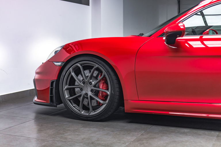Porsche 718 Cayman GT4