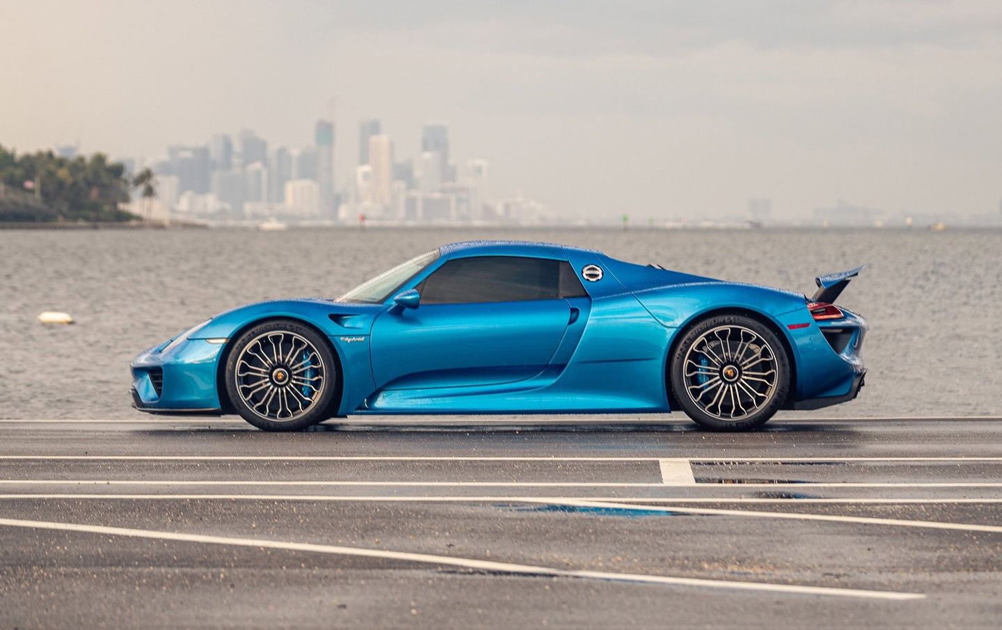 Porsche 918 Spyder 2015 - elferspot.com - Marketplace for Porsche