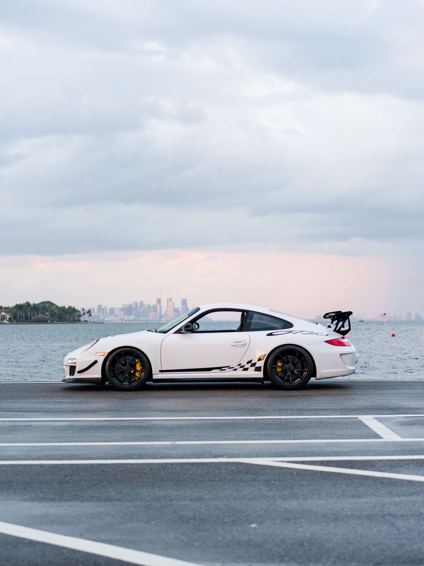 Porsche 997.2 GT3 RS 2010 - elferspot.com - Marketplace for