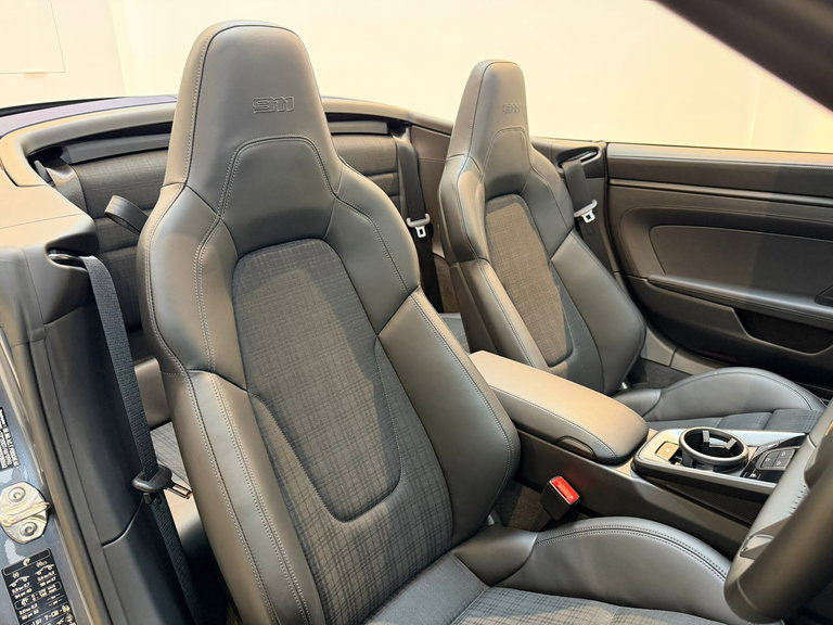 Porsche 992.2 Carrera T