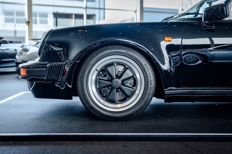 Porsche 911 Carrera 3.2 Speedster