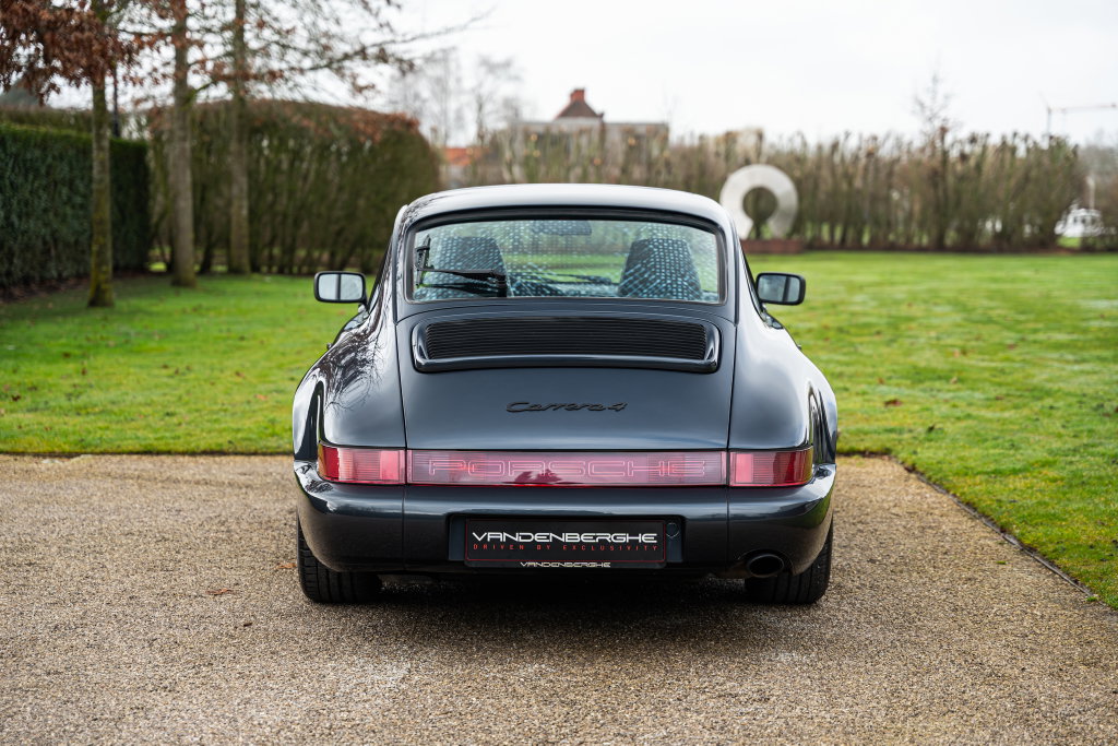 Porsche 964 Carrera 4