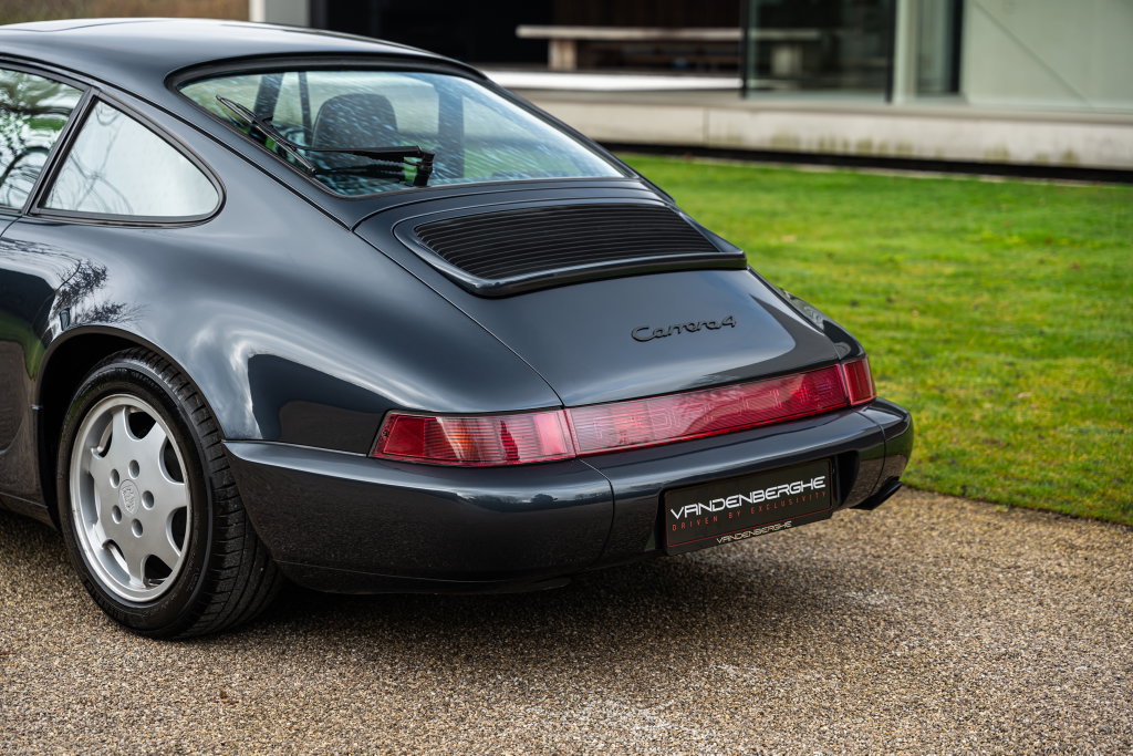 Porsche 964 Carrera 4