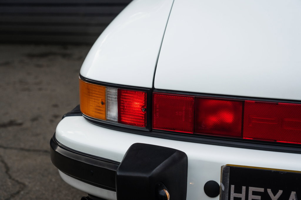 Porsche 911 Carrera 3.2 Speedster