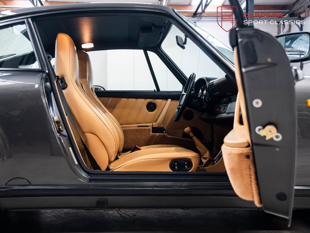 Porsche 911 Carrera 3.2 (KAT)