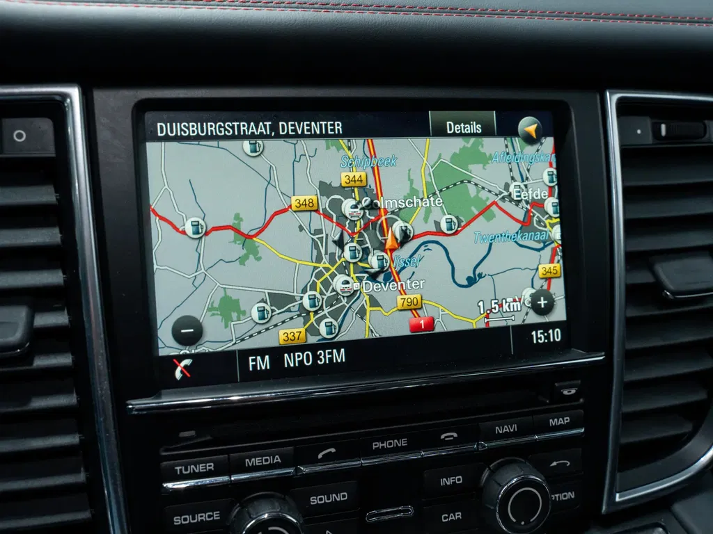 Porsche Panamera GTS