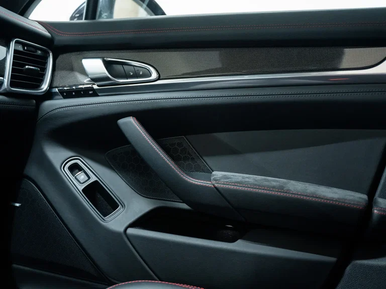 Porsche Panamera GTS