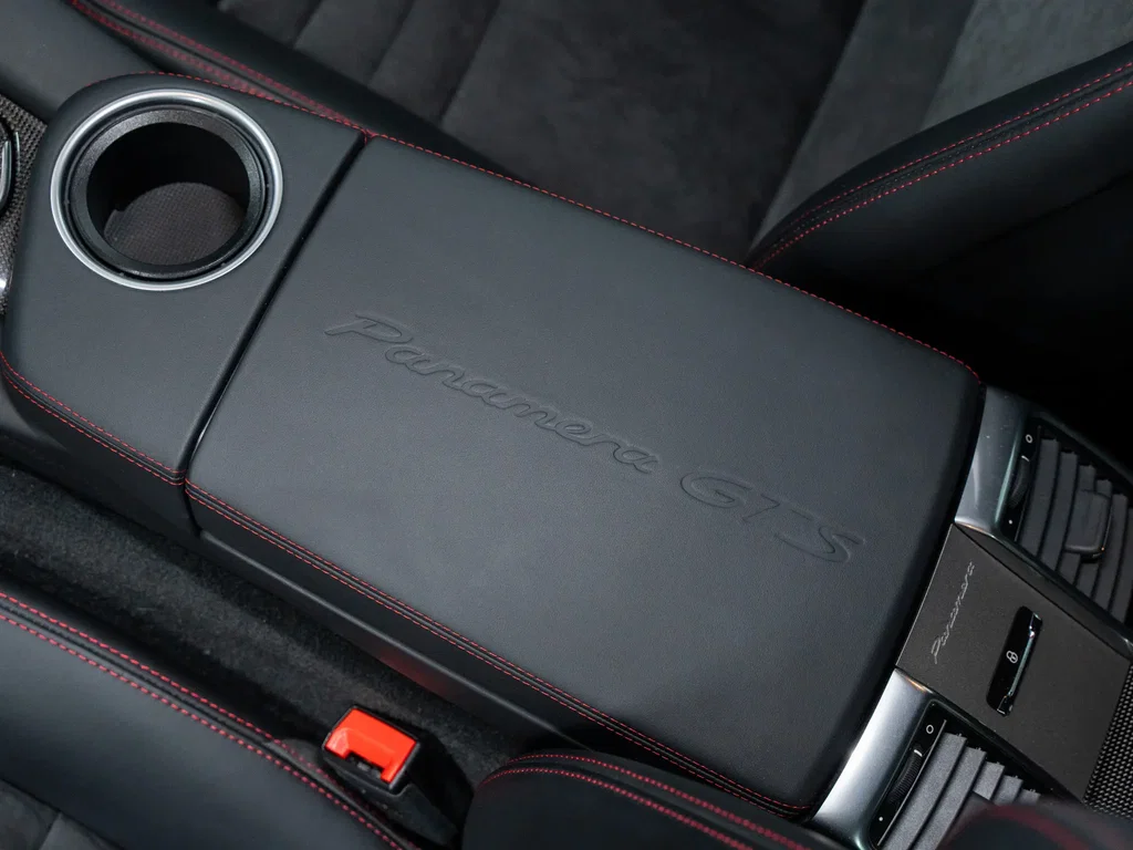 Porsche Panamera GTS