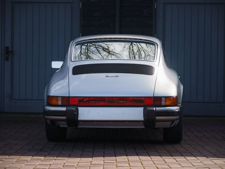 Porsche 911 „25 Jahre Jubiläumsmodell“