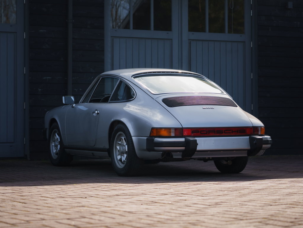 Porsche 911 „25 Jahre Jubiläumsmodell“