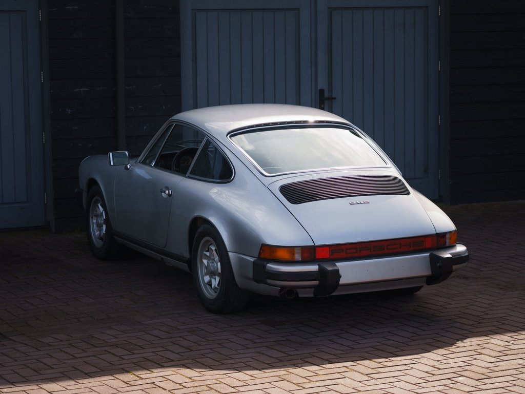 Porsche 911 „25 Jahre Jubiläumsmodell“