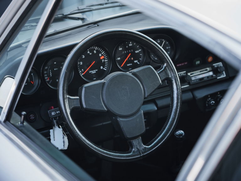 Porsche 911 „25 Jahre Jubiläumsmodell“