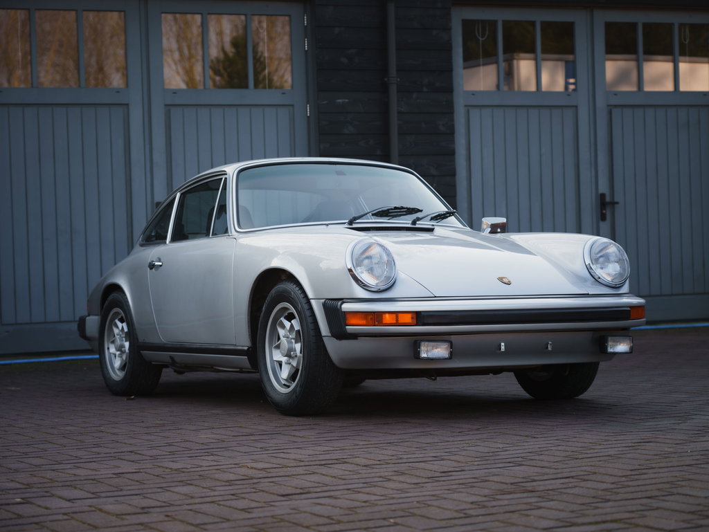 Porsche 911 „25 Jahre Jubiläumsmodell“