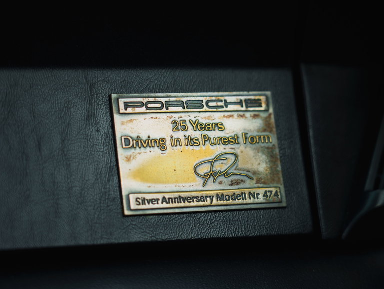 Porsche 911 „25 Jahre Jubiläumsmodell“