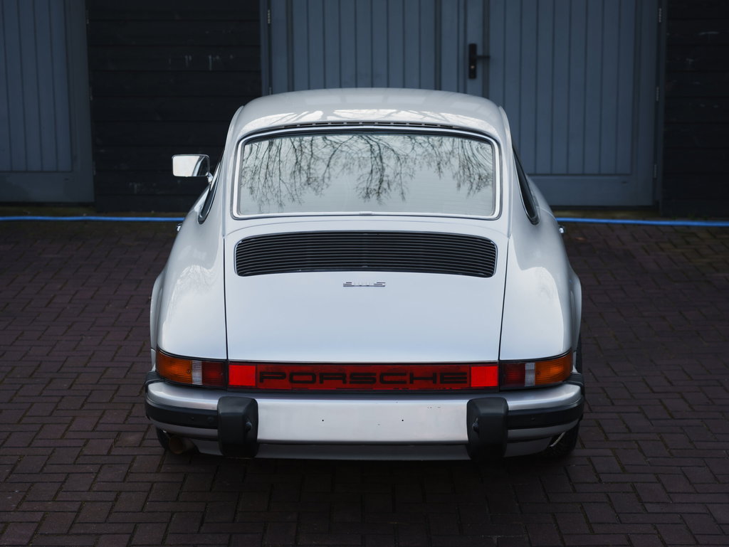 Porsche 911 „25 Jahre Jubiläumsmodell“