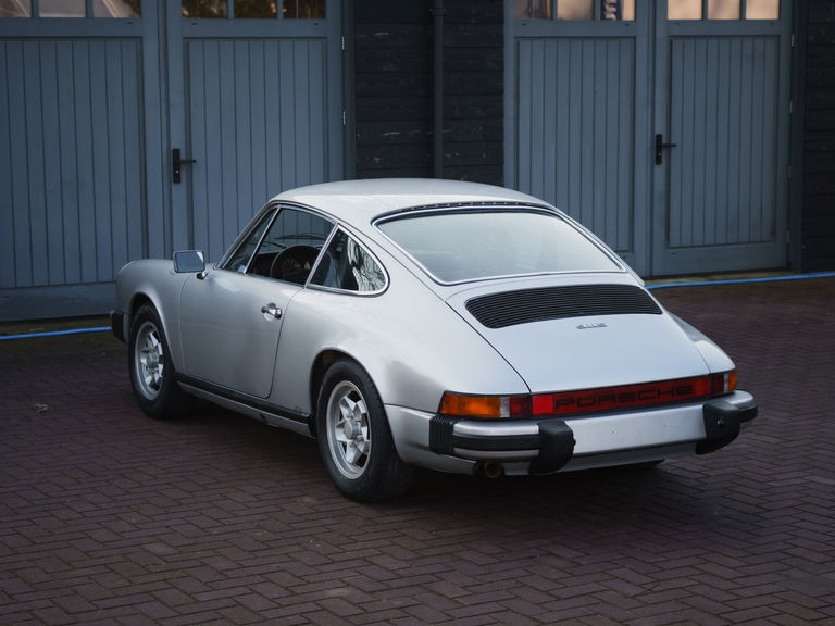 Porsche 911 „25 Jahre Jubiläumsmodell“