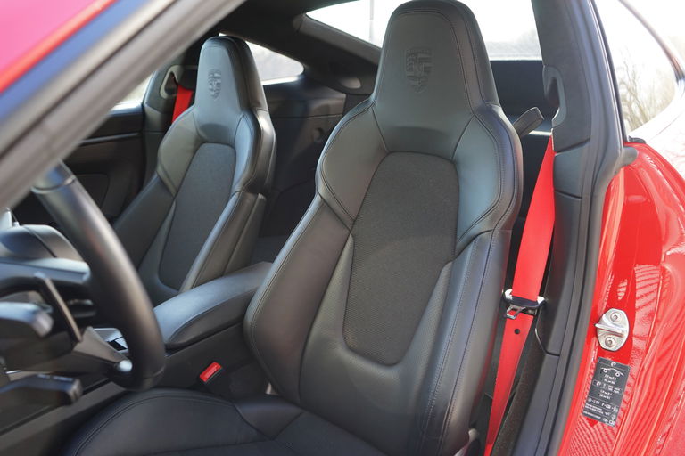 Porsche 992 GT3 Touring