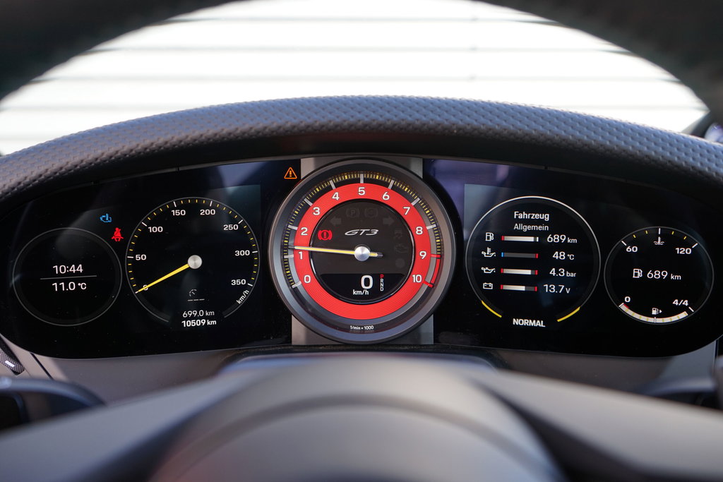 Porsche 992 GT3 Touring