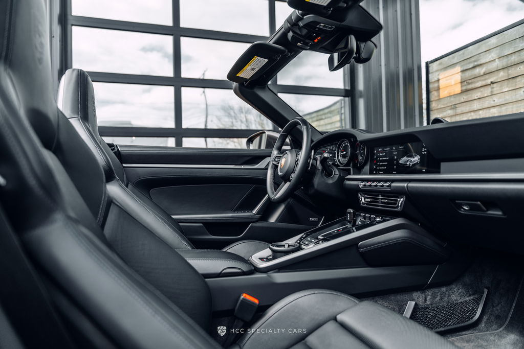 Porsche 992 Carrera 4S