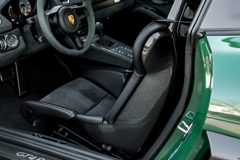 Porsche 718 Cayman GT4 RS