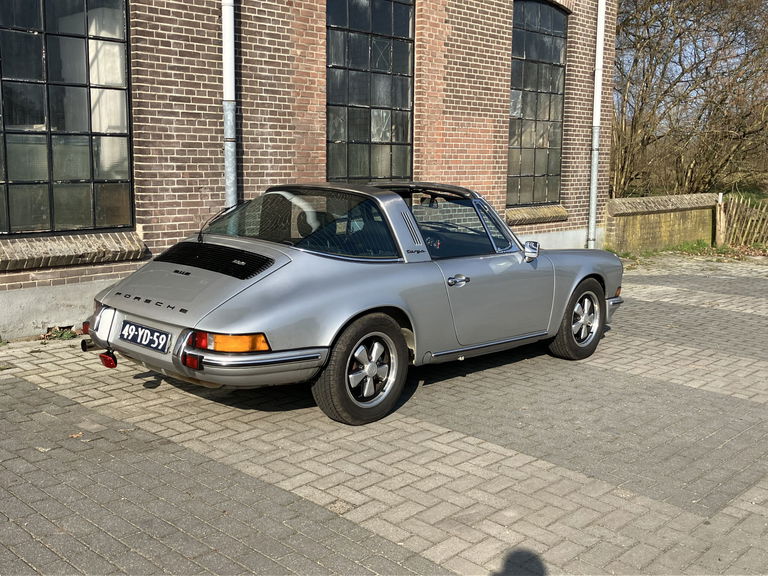 Porsche 911 E