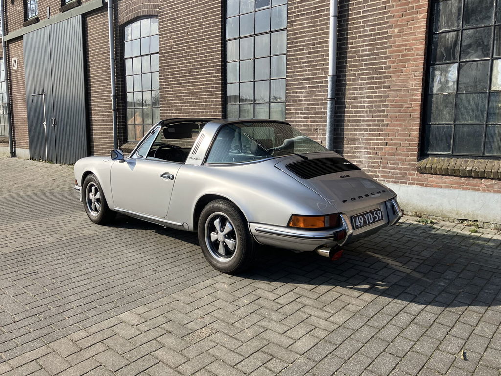 Porsche 911 E