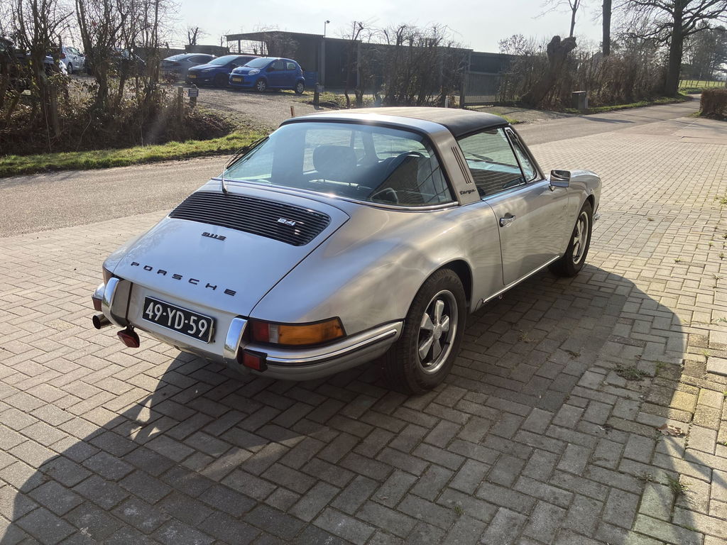 Porsche 911 E