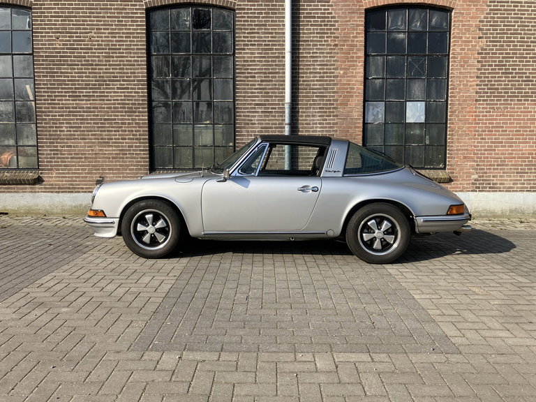Porsche 911 E