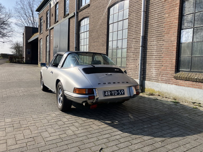 Porsche 911 E