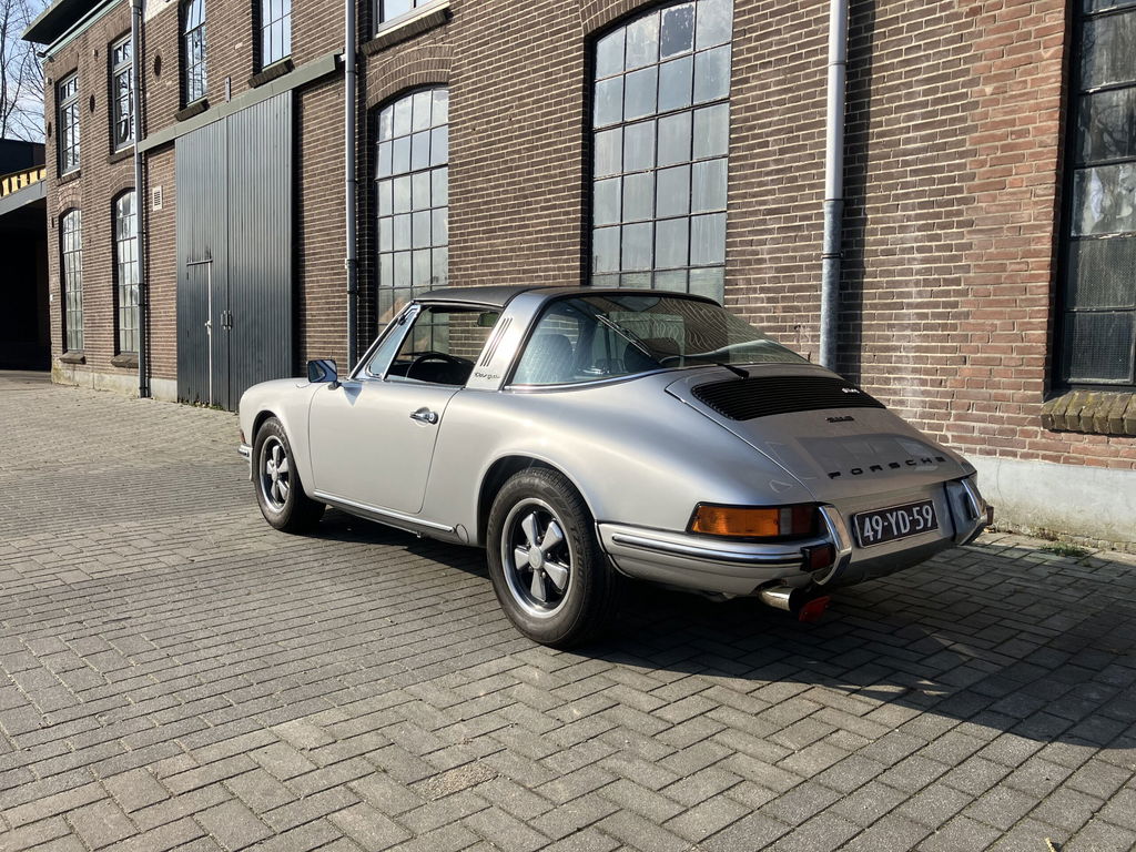 Porsche 911 E