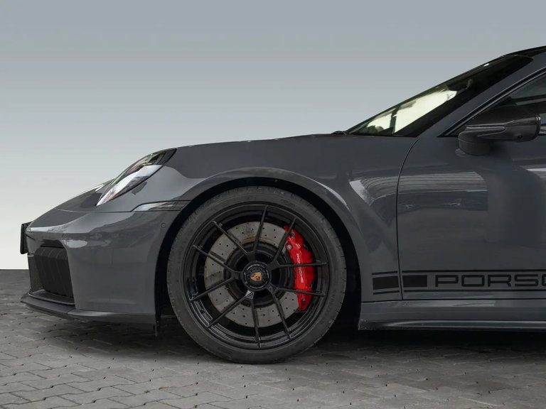 Porsche 992.2 Carrera 4 GTS