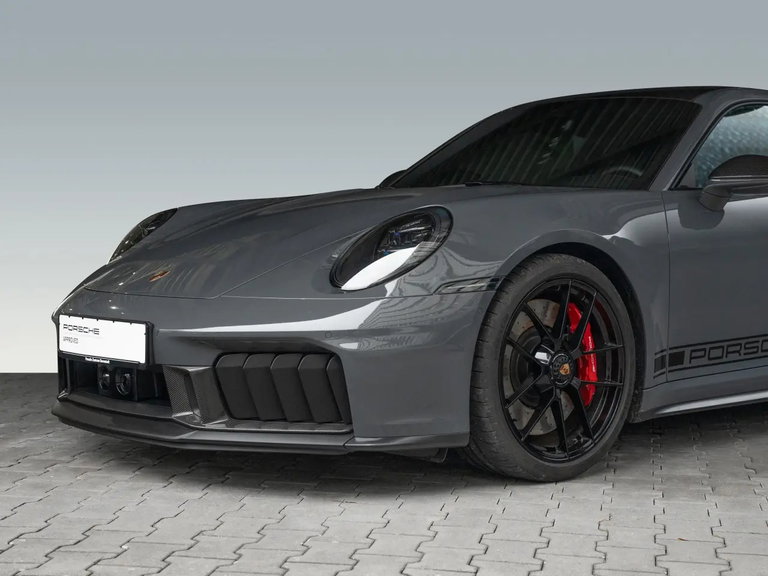 Porsche 992.2 Carrera 4 GTS