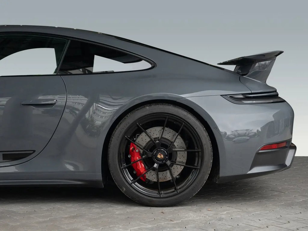 Porsche 992.2 Carrera 4 GTS