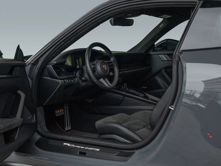 Porsche 992.2 Carrera 4 GTS