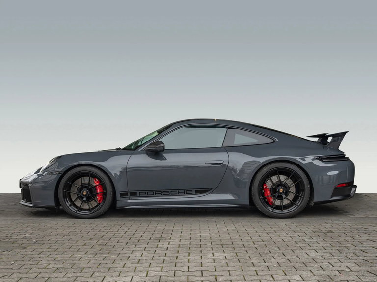 Porsche 992.2 Carrera 4 GTS