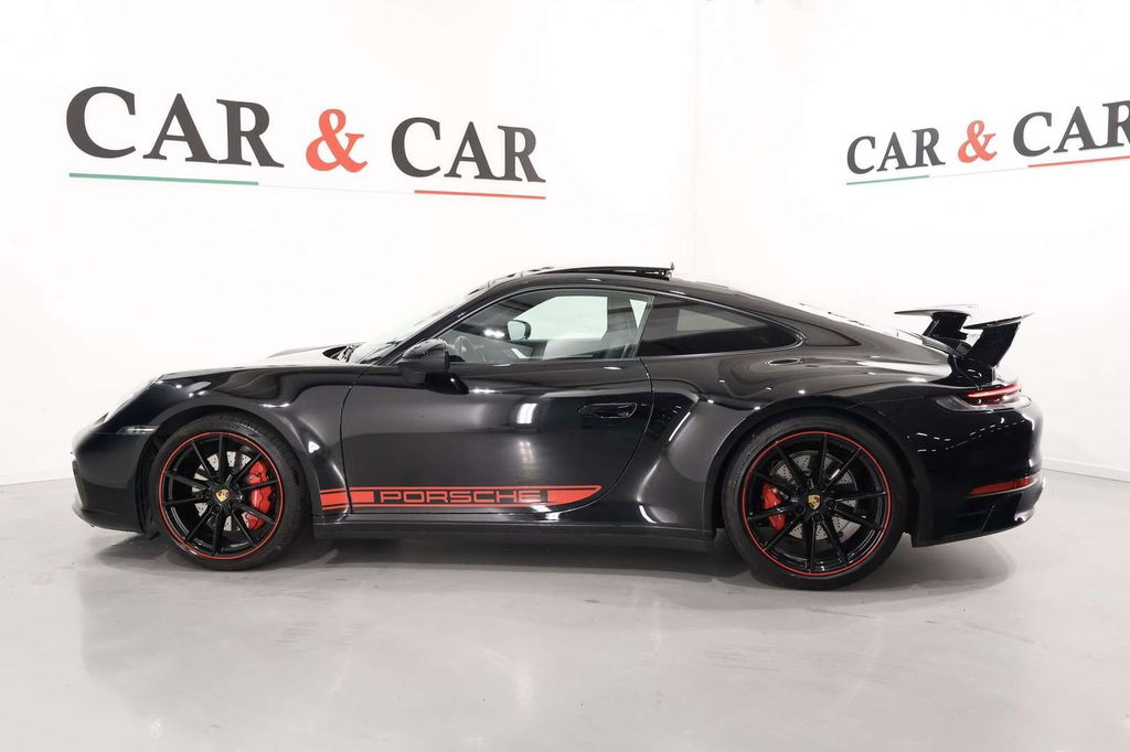 Porsche 992 Carrera 4S