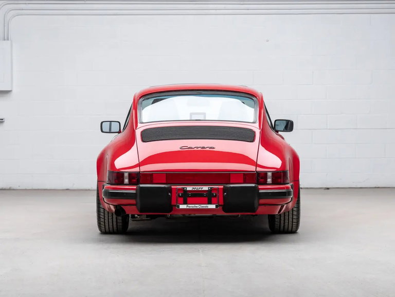 Porsche 911 Carrera 3.2 (US)
