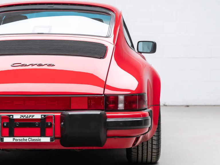 Porsche 911 Carrera 3.2 (US)
