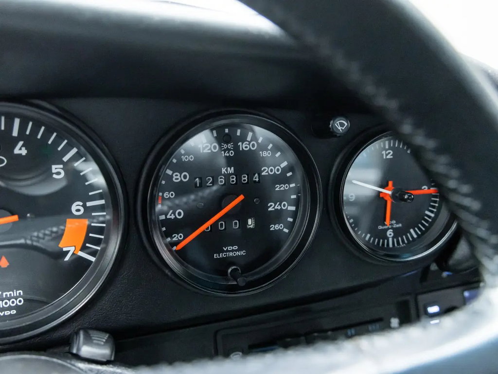 Porsche 911 Carrera 3.2 (US)