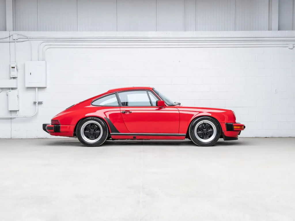 Porsche 911 Carrera 3.2 (US)