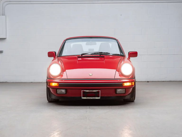 Porsche 911 Carrera 3.2 (US)