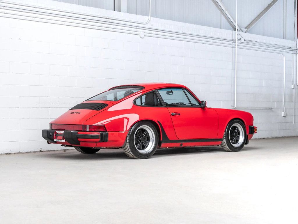 Porsche 911 Carrera 3.2 (US)