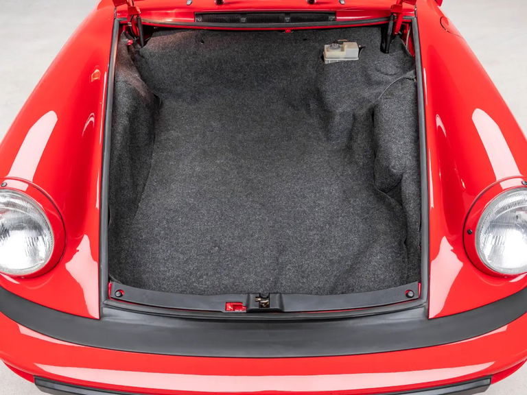 Porsche 911 Carrera 3.2 (US)