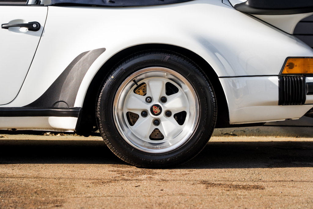 Porsche 911 Carrera 3.2 Supersport