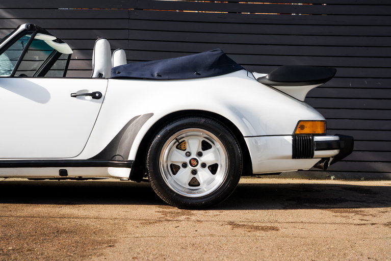 Porsche 911 Carrera 3.2 Supersport