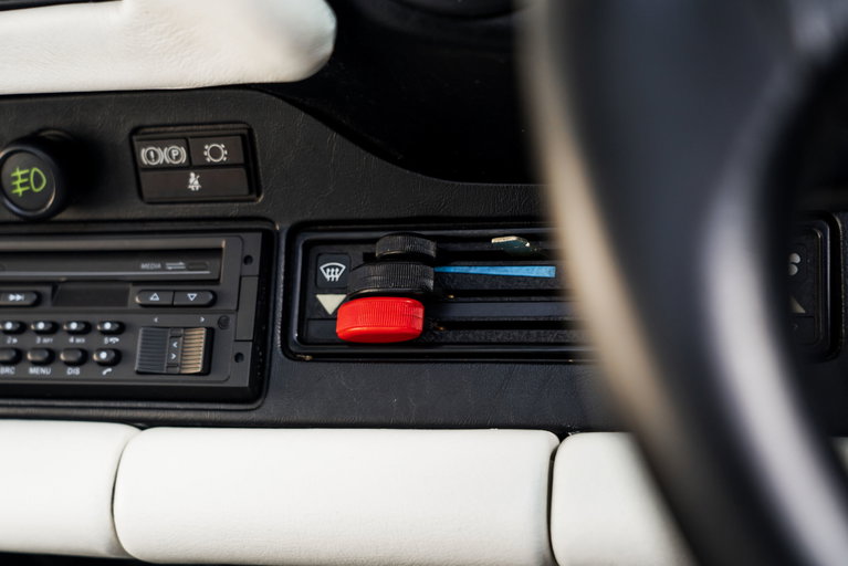 Porsche 911 Carrera 3.2 Supersport