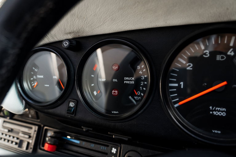 Porsche 911 Carrera 3.2 Supersport