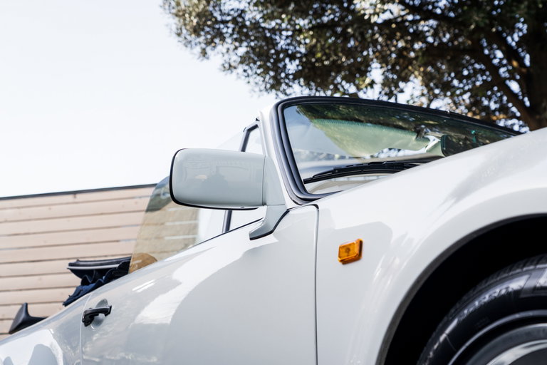 Porsche 911 Carrera 3.2 Supersport